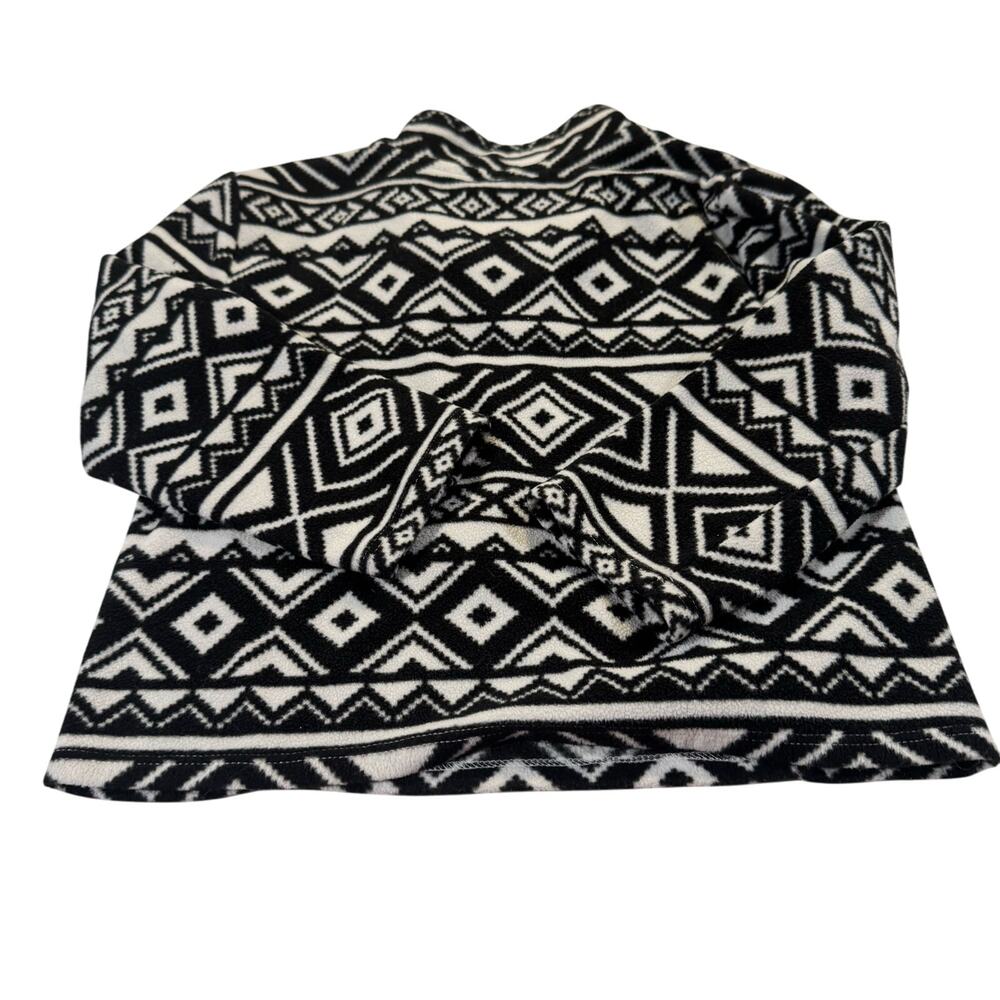 Crazy 8 Toddler Girl 3T Black & White Design Pullover Sweater - Picture 2 of 5